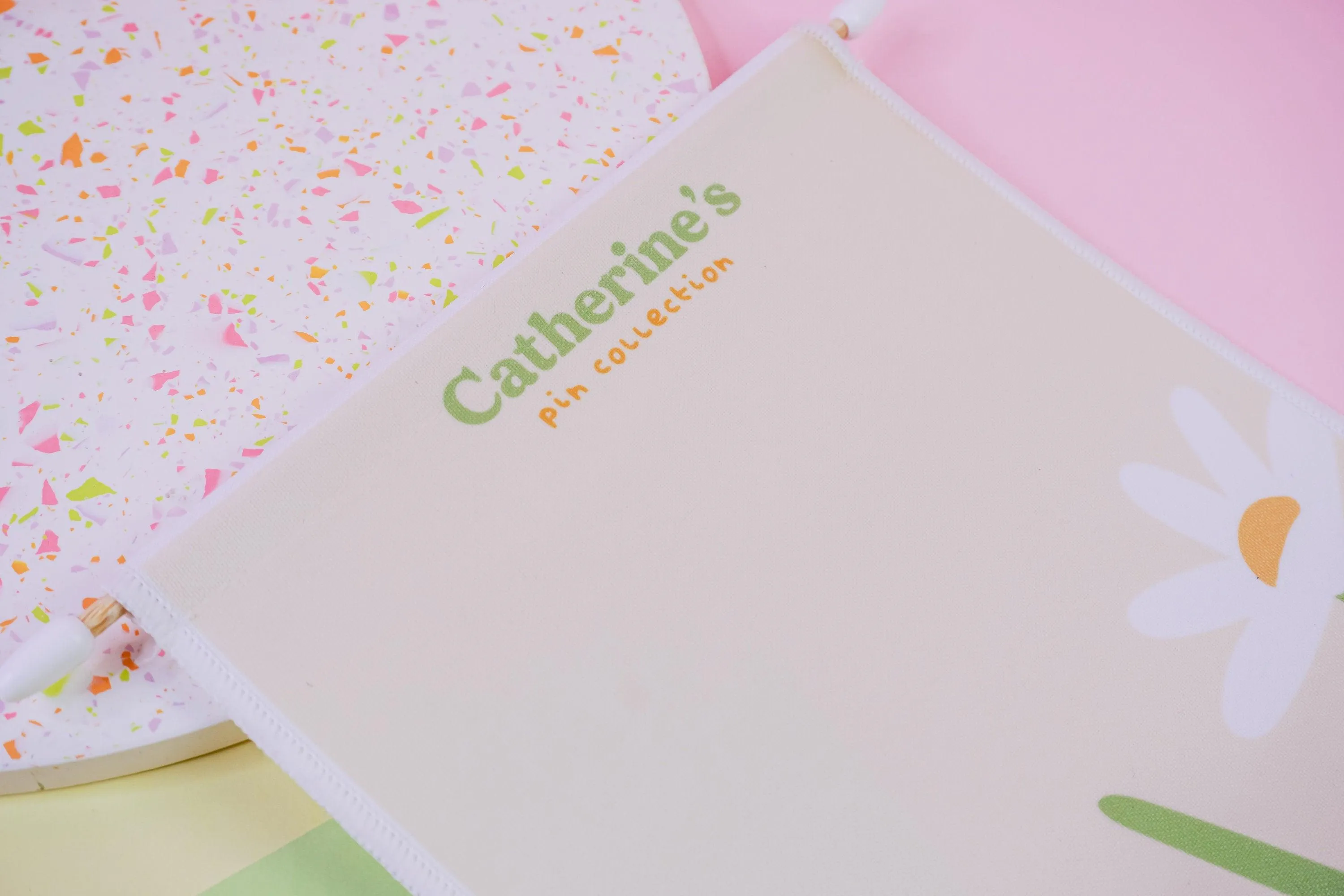 Spring Daisy Pin Banner